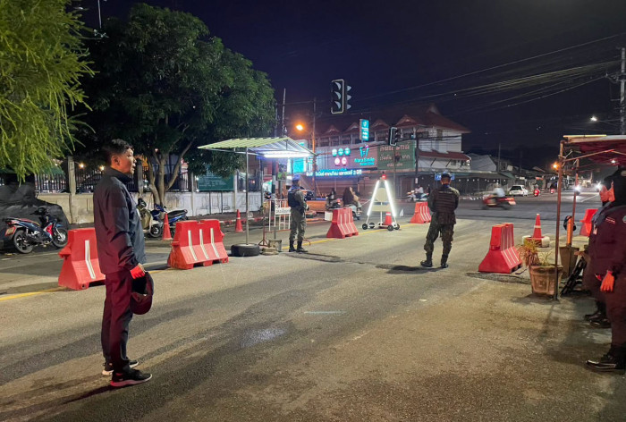 ระเบิดและเพลิงไหม้ทำร้ายทรัพย์สินในจังหวัดนราธิวาส สองคนเจ็บ