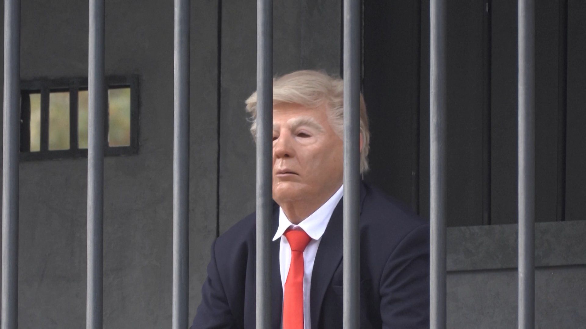 Iranian performer stages mock Trump imprisonment in Tehran public square