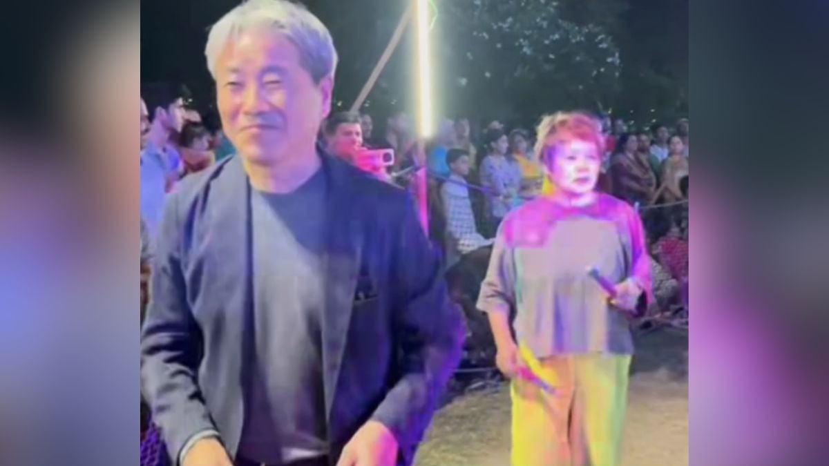 Japanese nuclear experts embrace Garba during Navratri celebrations in Rajasthan