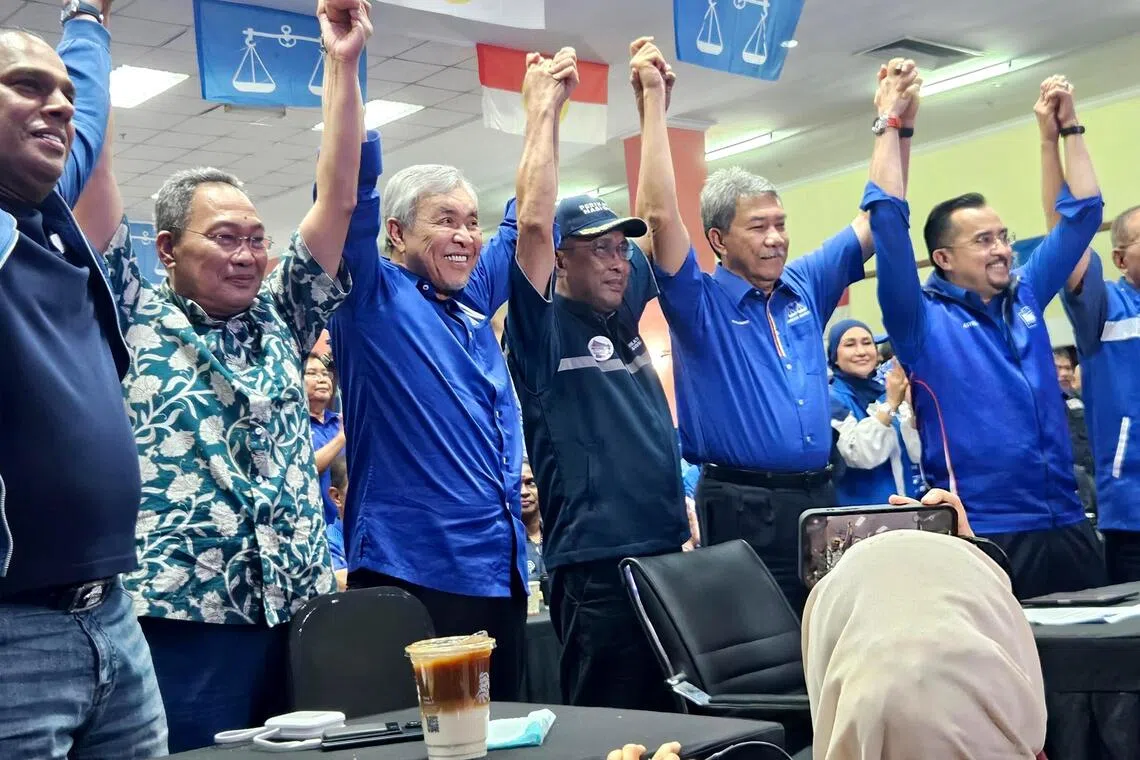 Umno rules out backdoor government, pledges political stability