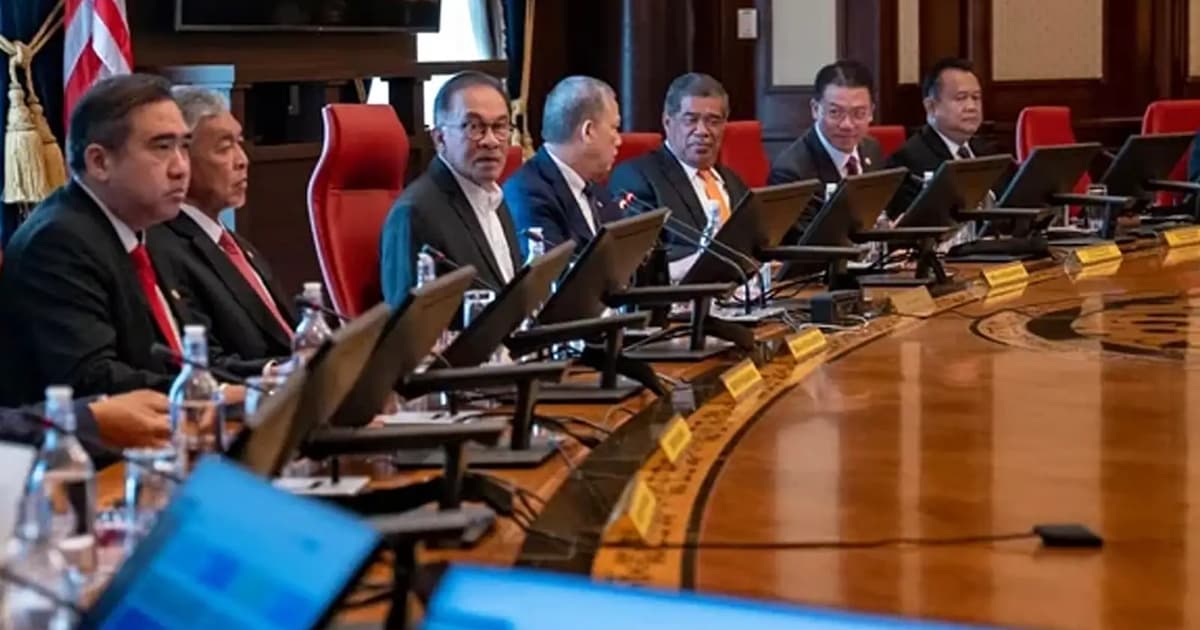 Zahid dismisses reports of strain between himself and Anwar