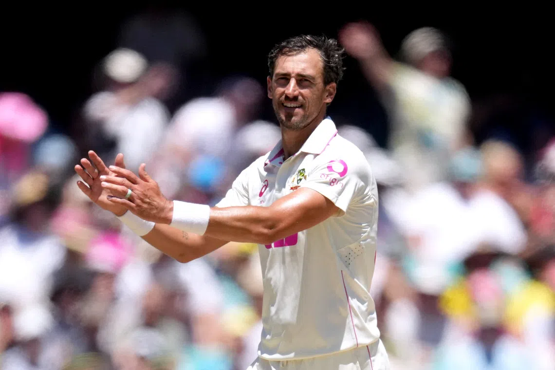 Starc's five-wicket haul leaves Bangladesh reeling at lunch