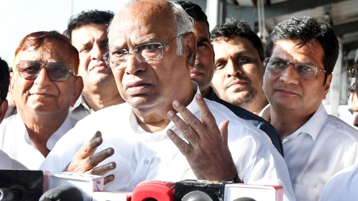 Congress attacks Modi government over rising cost of living
