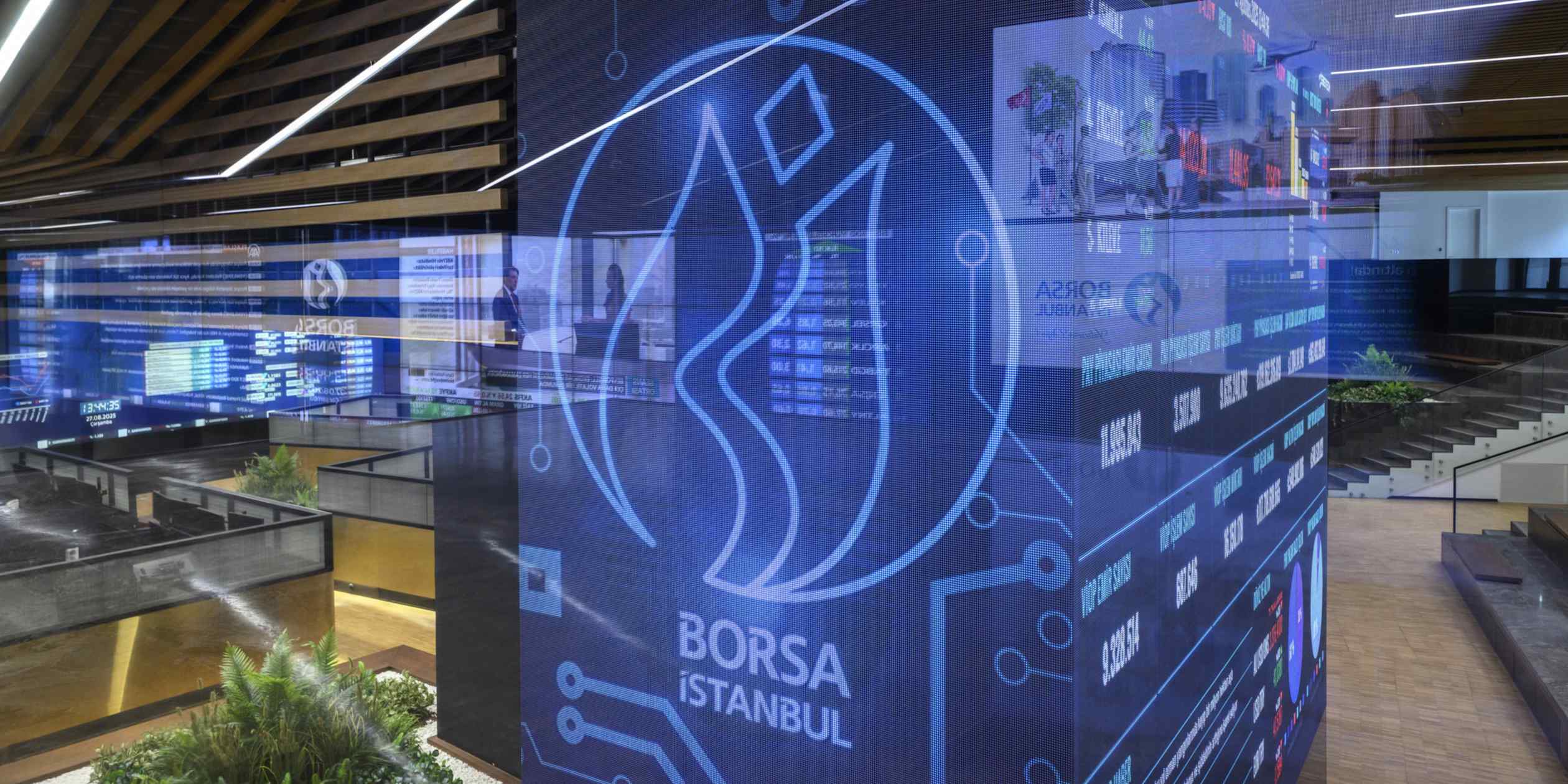Turkish equity markets tumble amid investment fund turbulence