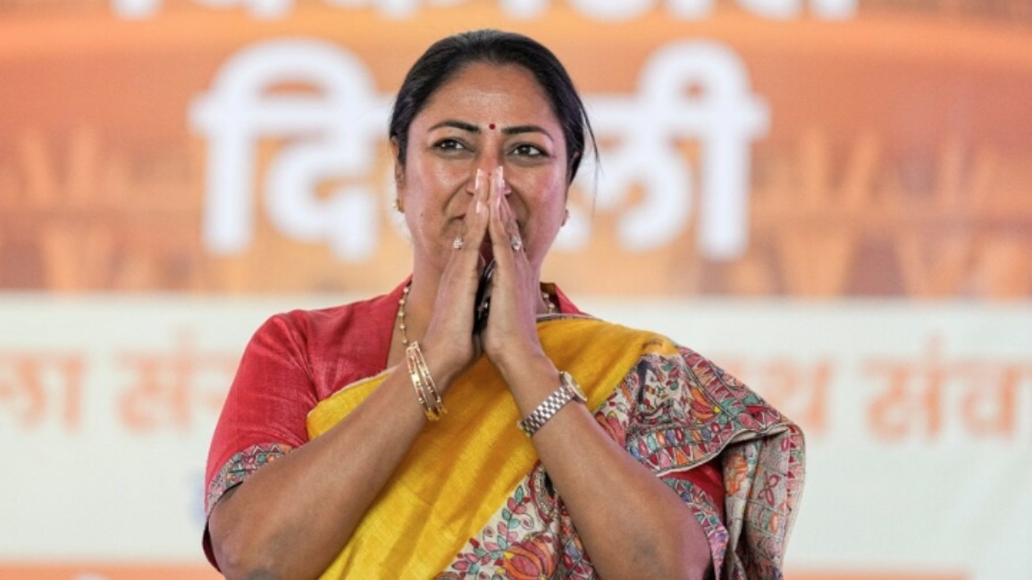 दिल्ली के मुख्यमंत्री ने त्योहारी सीजन में बाजारों और मोहल्लों की रात्रिकालीन सफाई का आदेश दिया