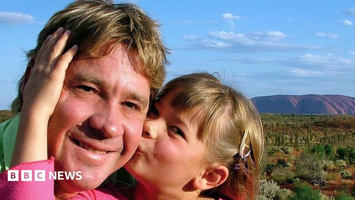 Irwin family honours 'superhero' conservationist two decades after fatal stingray strike
