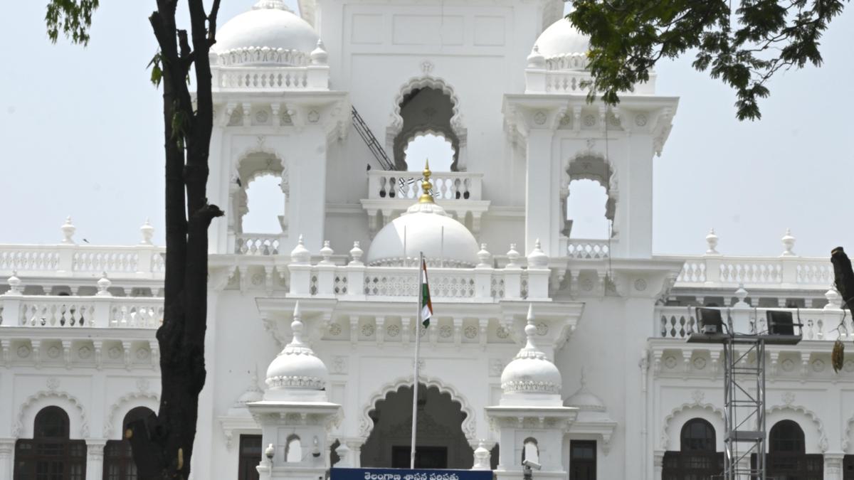 Congress MLAs slam BRS remarks about Telangana Speaker, seek KCR apology