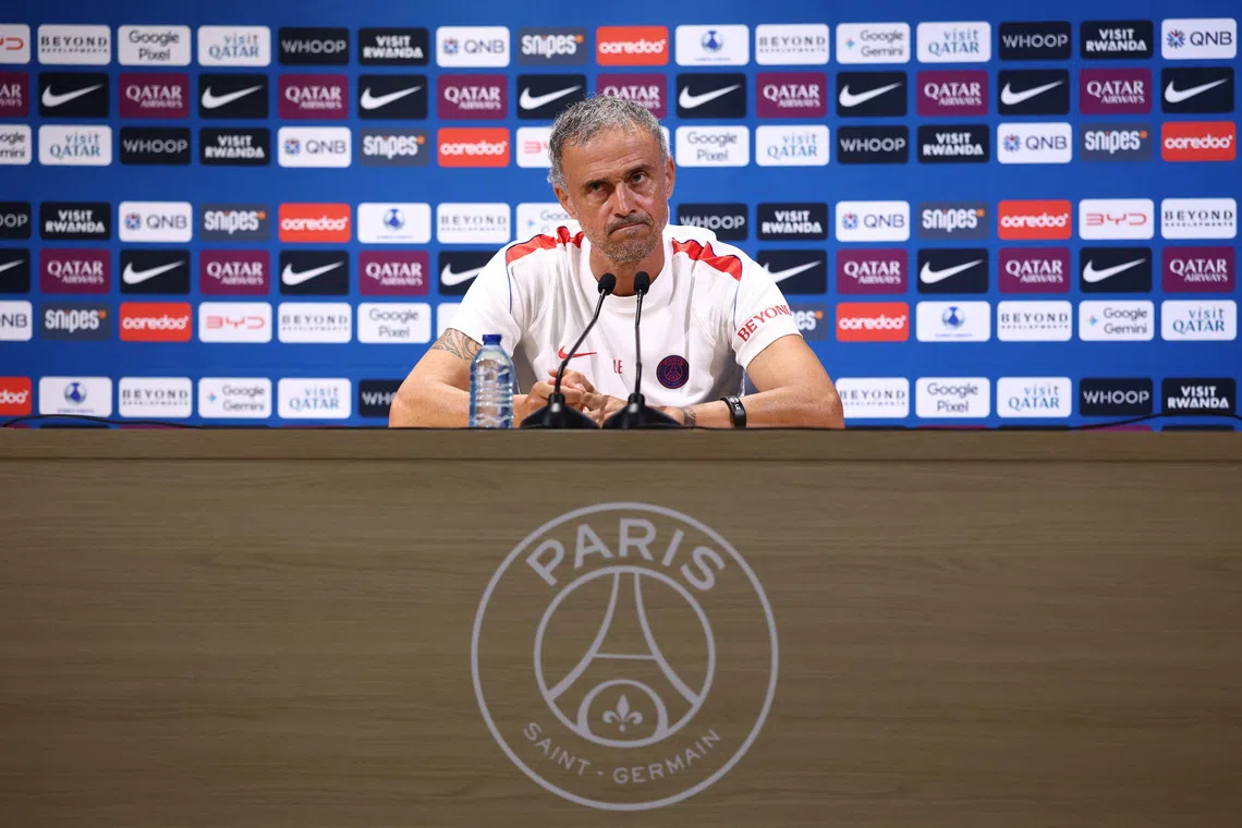 PSG's Enrique concerned over Parc des Princes pitch condition