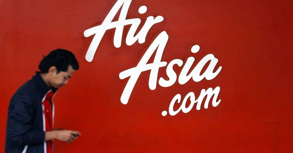 Saham AirAsia jatuh ke paras terendah 4 tahun selepas laporan penyerapan laluan