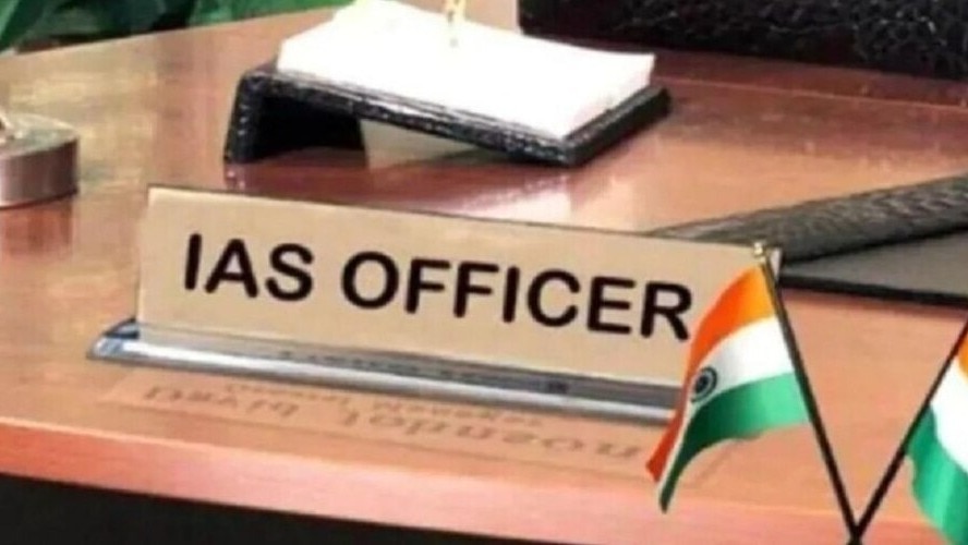 यूपी में बड़ा प्रशासनिक फेरबदल, 34 IAS अधिकारियों का ट्रांसफर