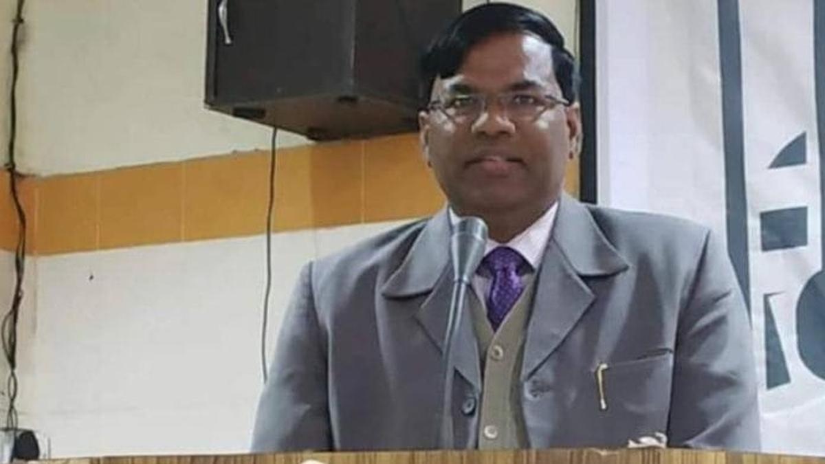 कायरता का आरोप सहने से बेहतर मौत: 23 मौत की सजा देने वाले जज