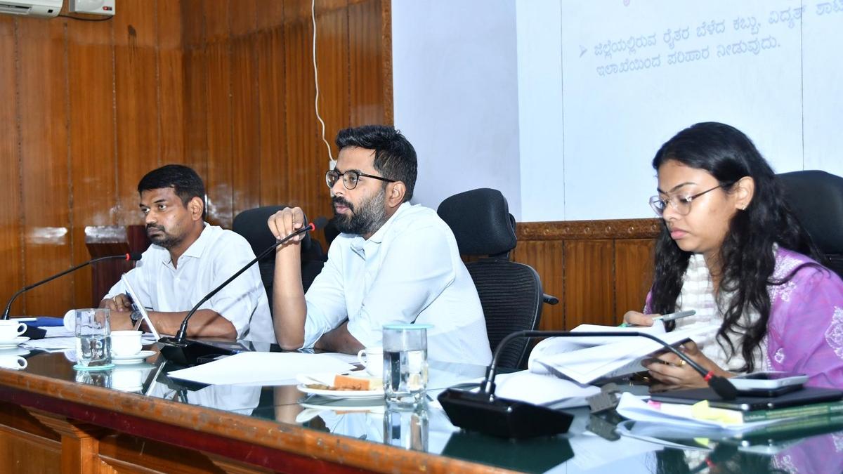 Kalaburagi sugar mills ordered to settle farmer dues before harvest
