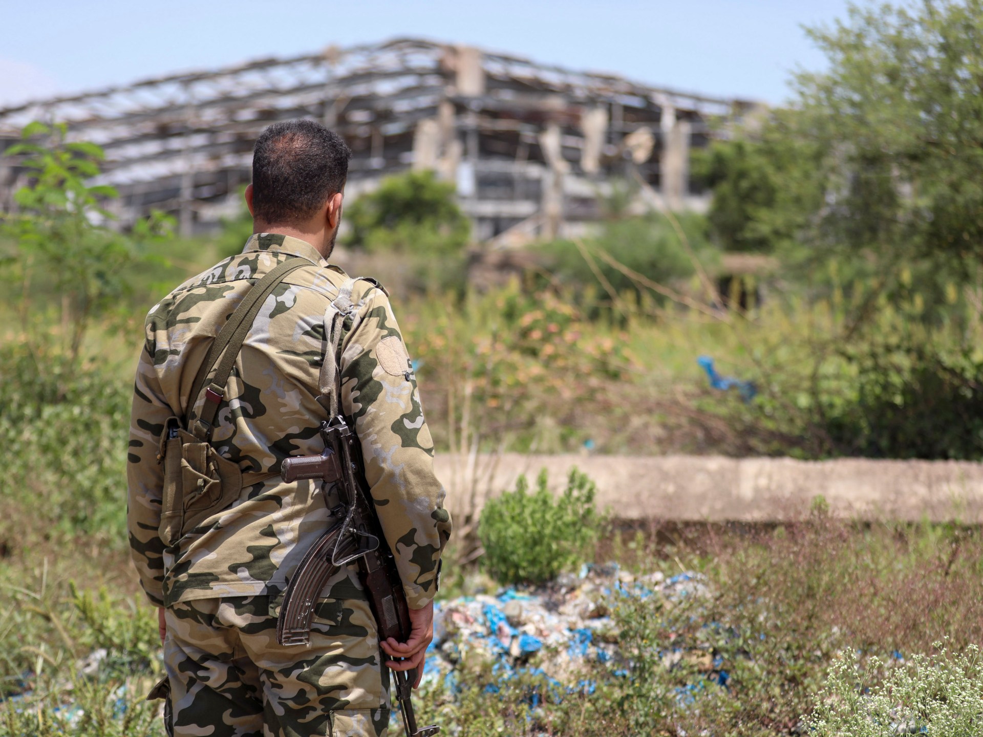 Yemen government forces retake strategic positions near Bab al-Mandeb Strait