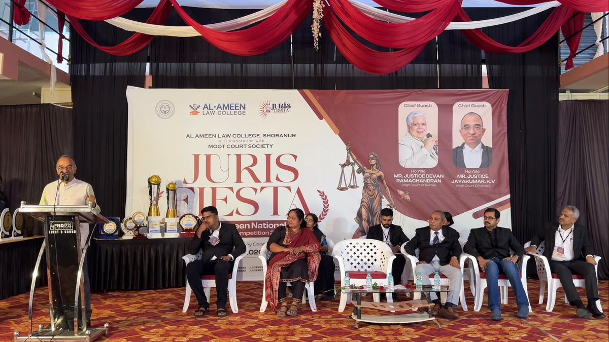 KLE Law College clinches Al Ameen national moot court championship