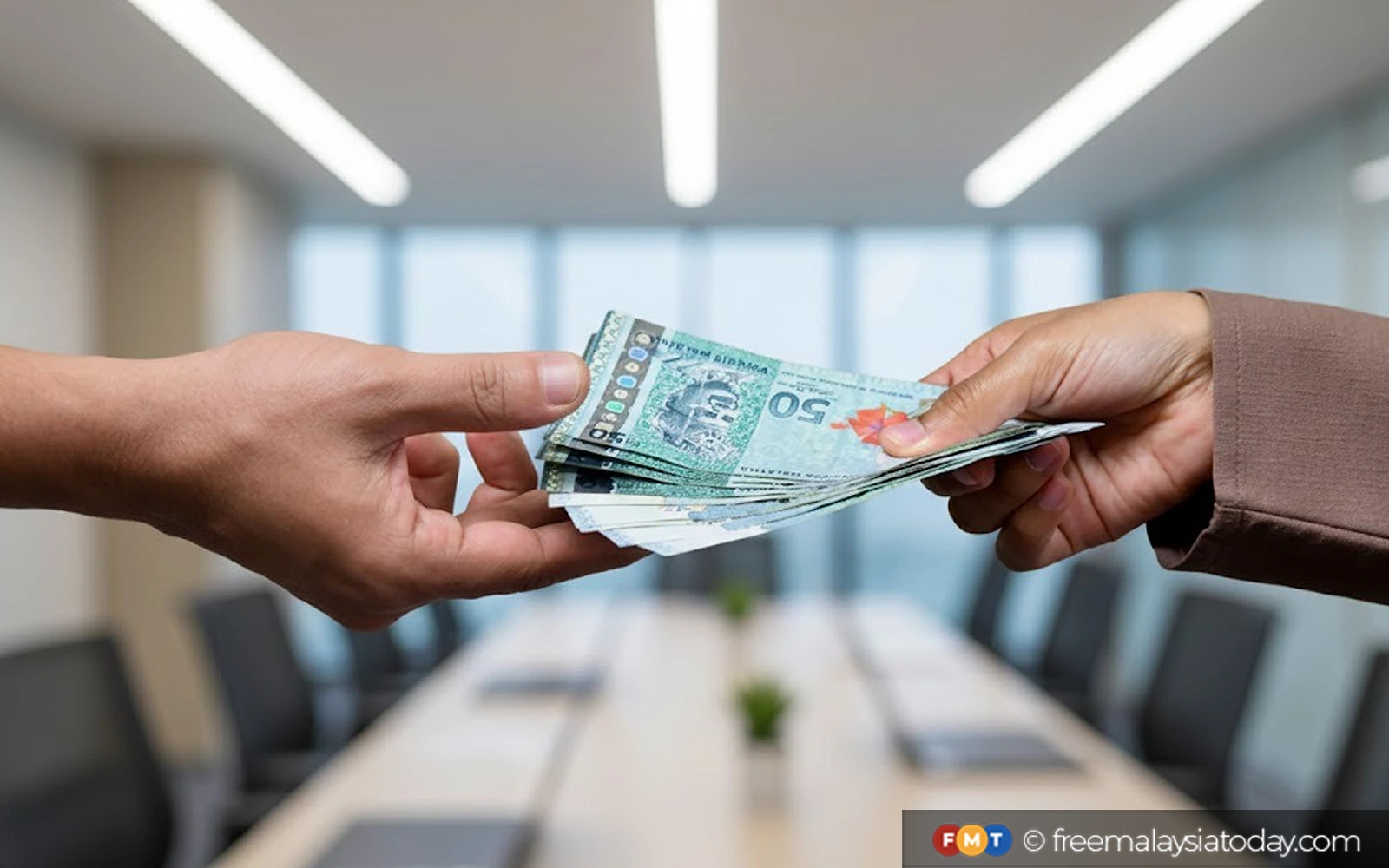 Police officer arrested for allegedly soliciting RM3,000 bribe in Seremban