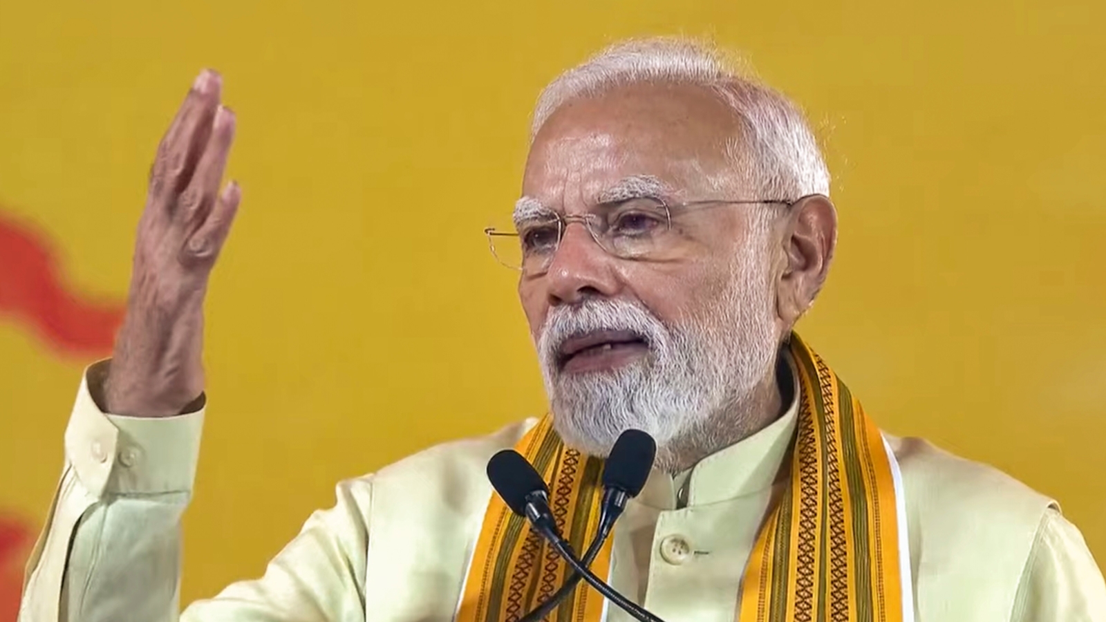 Modi celebrates Dussehra, hails festival as symbol of truth's victory