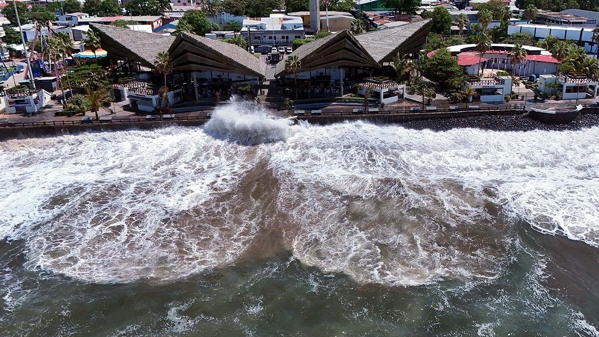 El Niño hits record ocean temperatures, warning of severe global weather impact