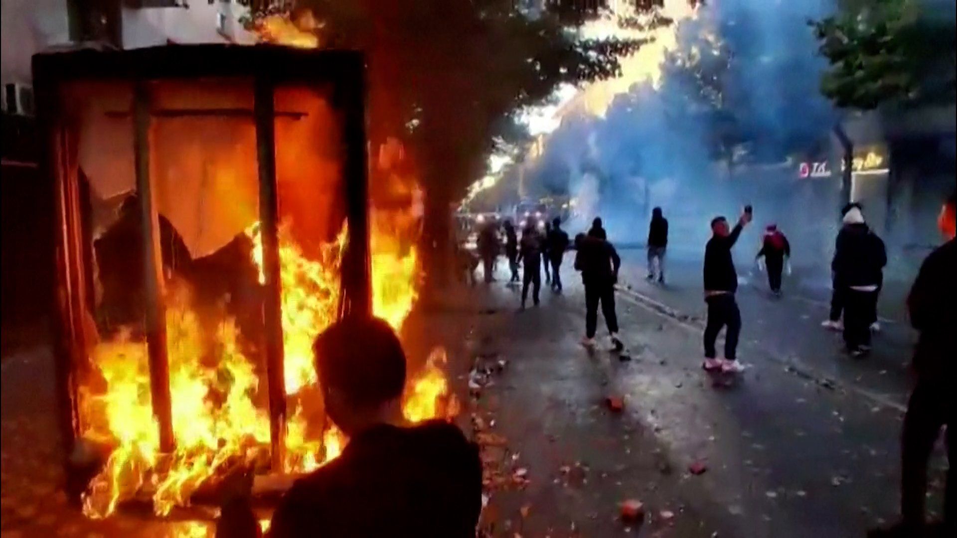 Albanian students take to streets amid education crisis, employment concerns