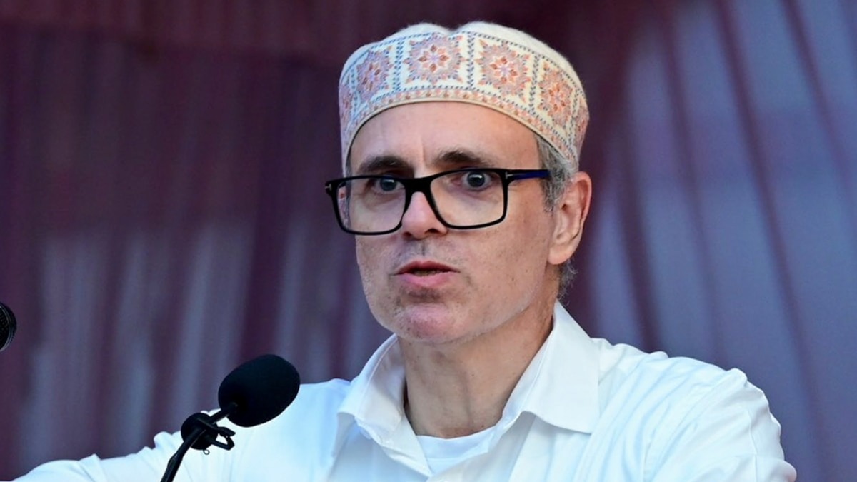 Abdullah Criticizes Internet Shutdown Strategy Ahead of Delhi Judicial Protest