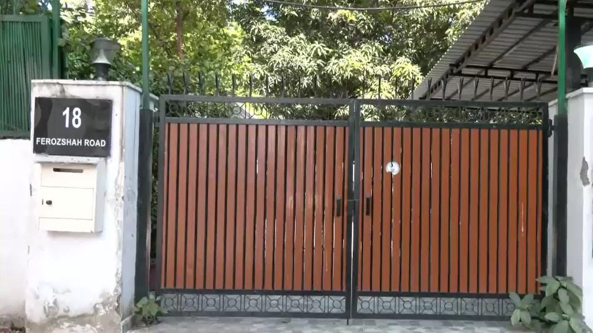 Rajya Sabha MP's Home Targeted in Burglary; Thieves Steal Valuables and Sewer Cover