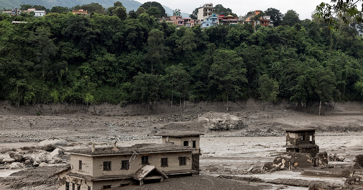 Nepal-Tibet floods kill 165, search continues for missing