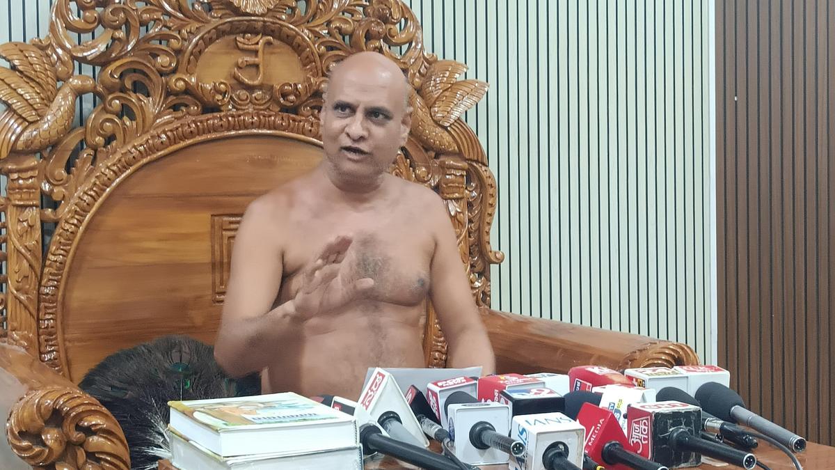 Jain Leader Gives Karnataka 10 Days to Address Community Demands