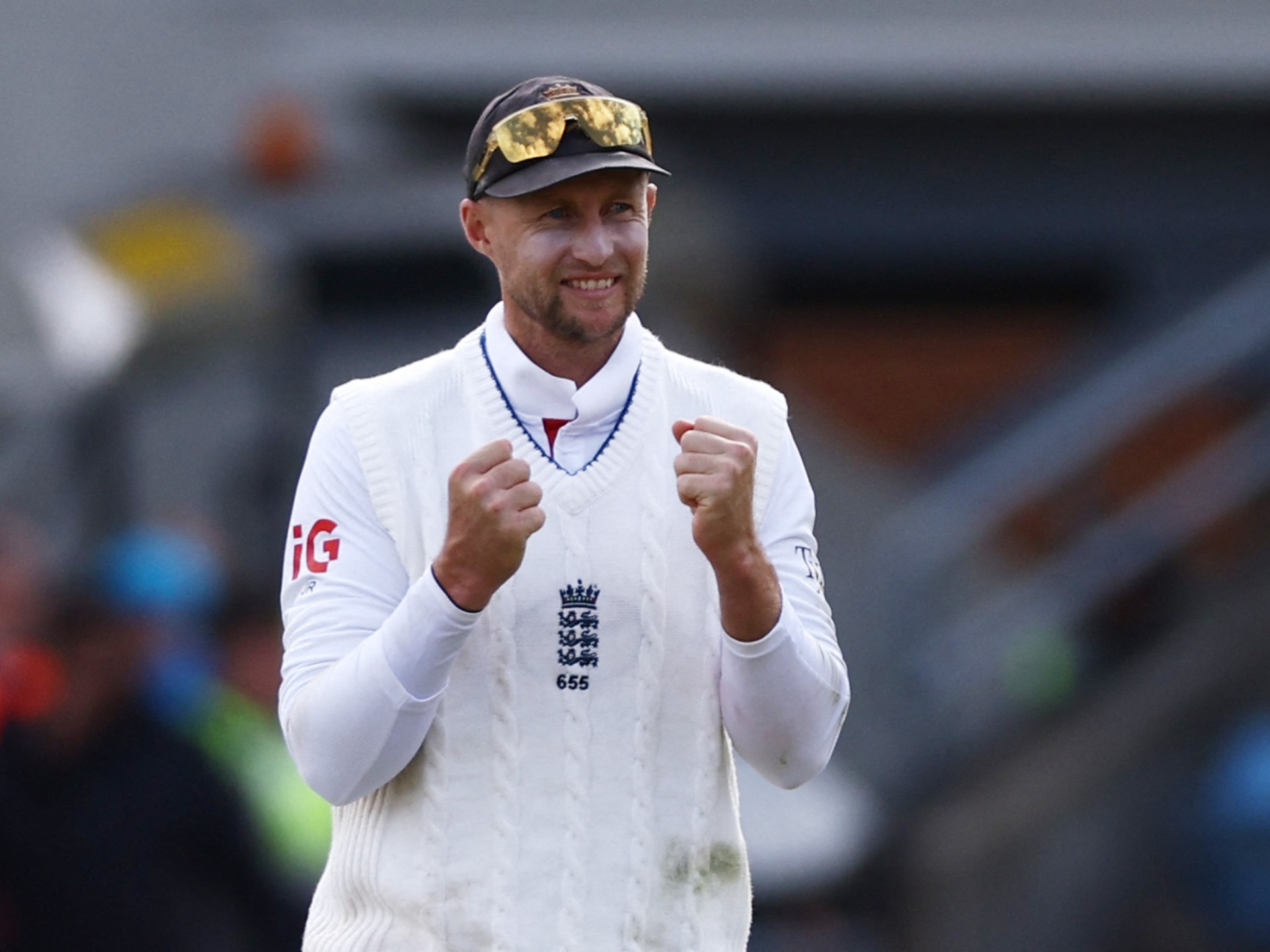 England crushes Pakistan by innings in first Test under Root
