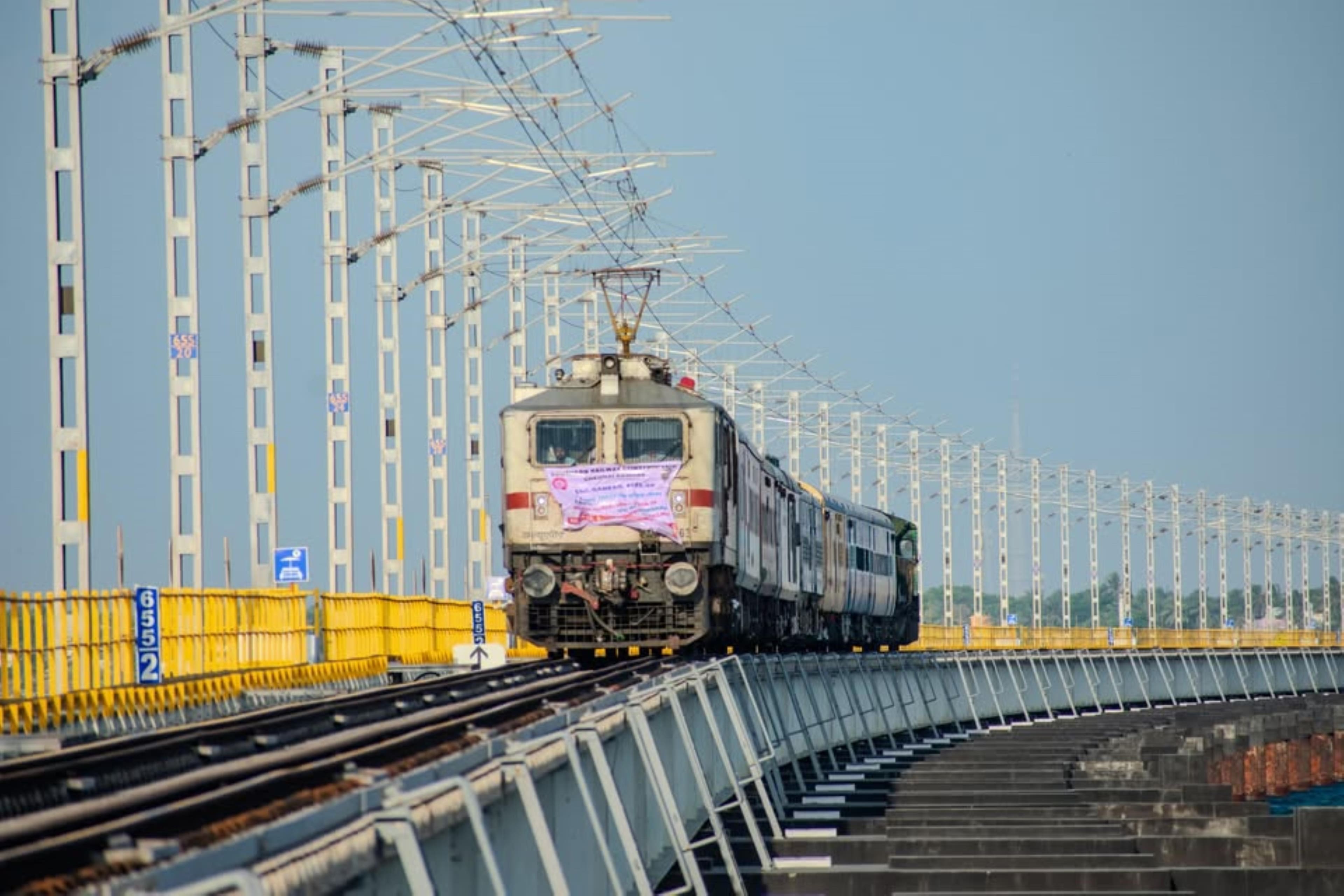 Southern Railway cracks down on loud calls, music aboard trains