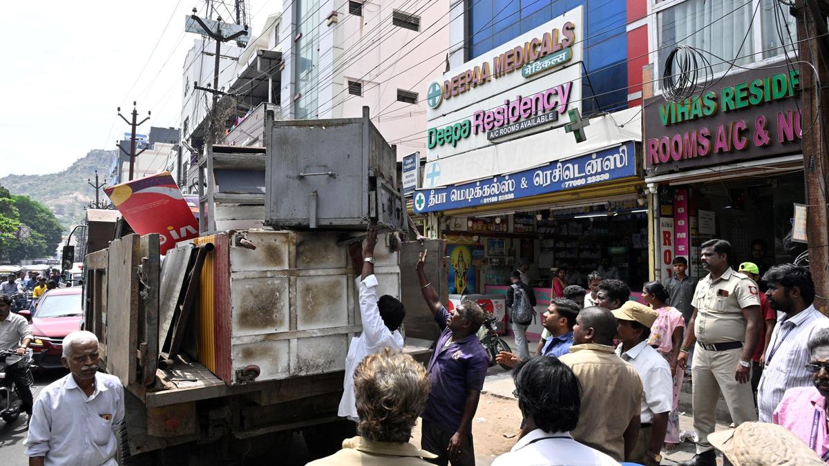 Vellore Corporation razes illegal structures on Arcot Road