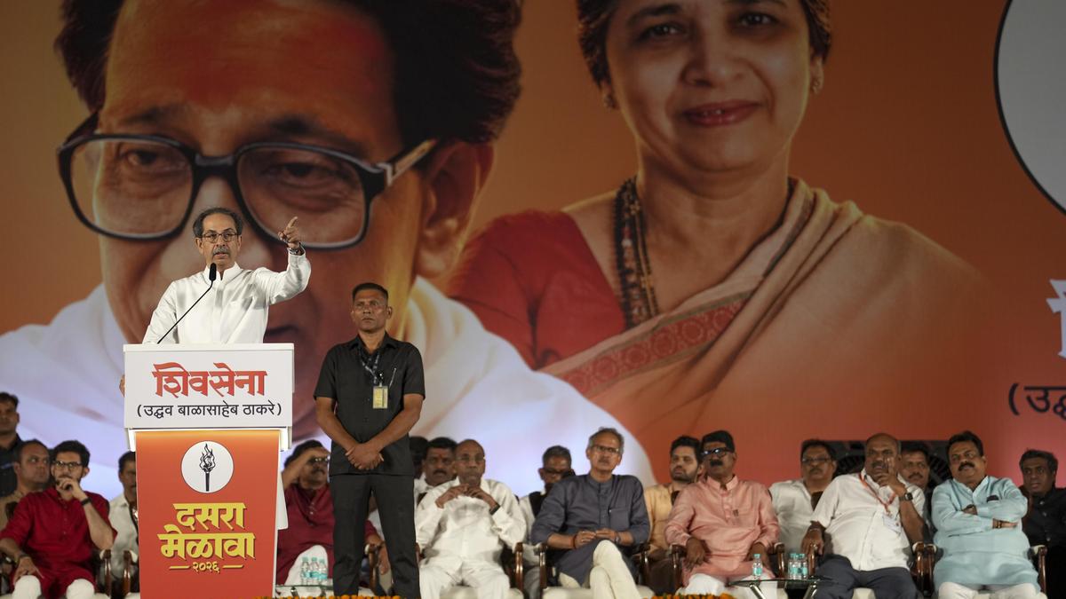 शिवसेना यूबीटी रैली में अपराध और किसान मुद्दों पर मुखर विरोध