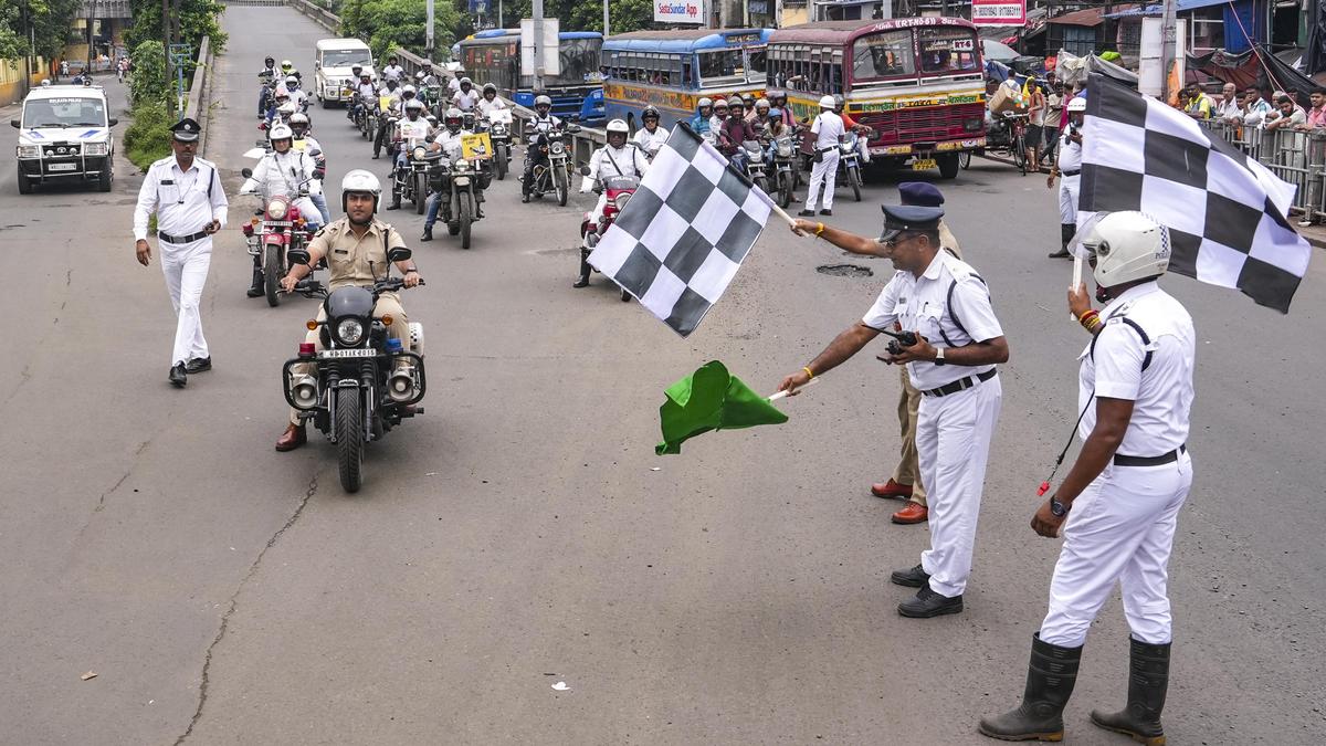 पश्चिम बंगाल में तीन सड़कों के नाम बदलने की जांच चल रही है