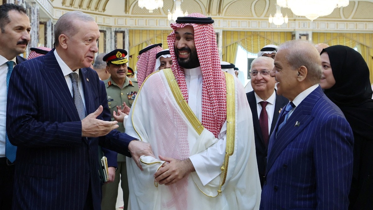 Pakistan, Turkey, Saudi Arabia boost military cooperation at Riyadh talks