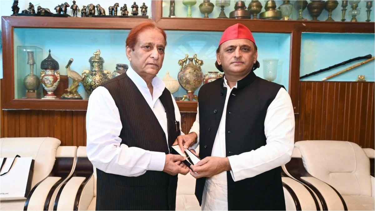 Akhilesh Yadav Seeks to Consolidate Muslim Voter Base With Azam Khan Prison Visit