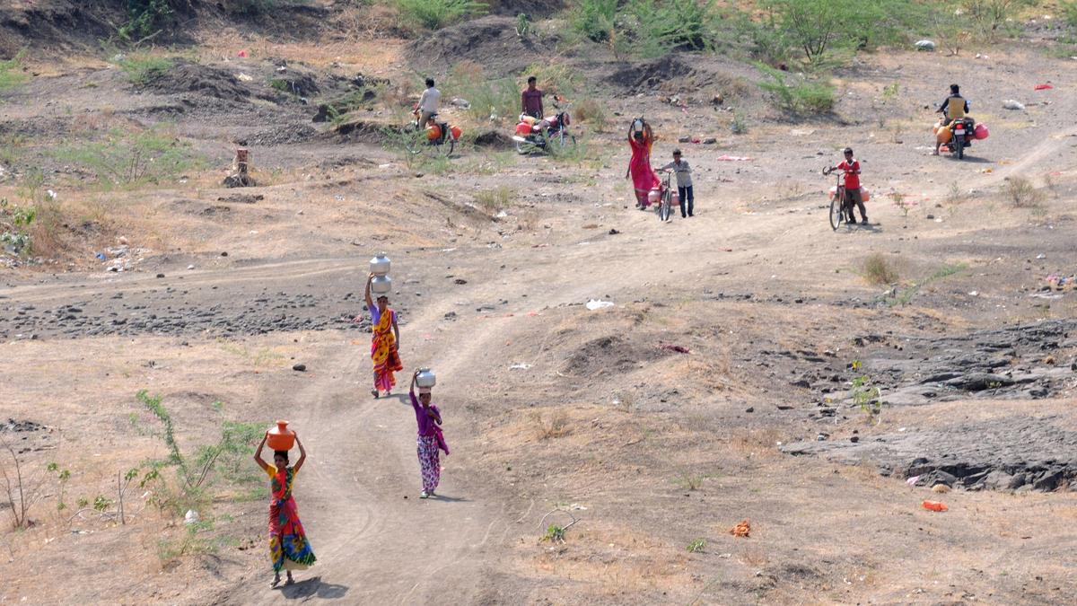 लातूर को सूखाग्रस्त घोषित करने की मांग, कांग्रेस नेताओं ने मांगी तत्काल राहत