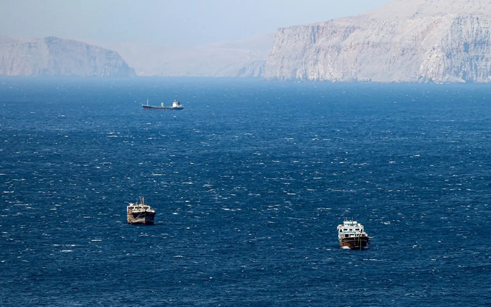 Iran ancam targetkan kabel internet bawah laut Teluk jika perang berlanjut