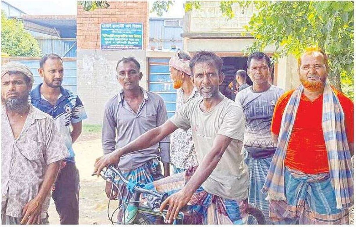 সার সংকট গভীর, খুচরা বাজারে দাম ঊর্ধ্বমুখী