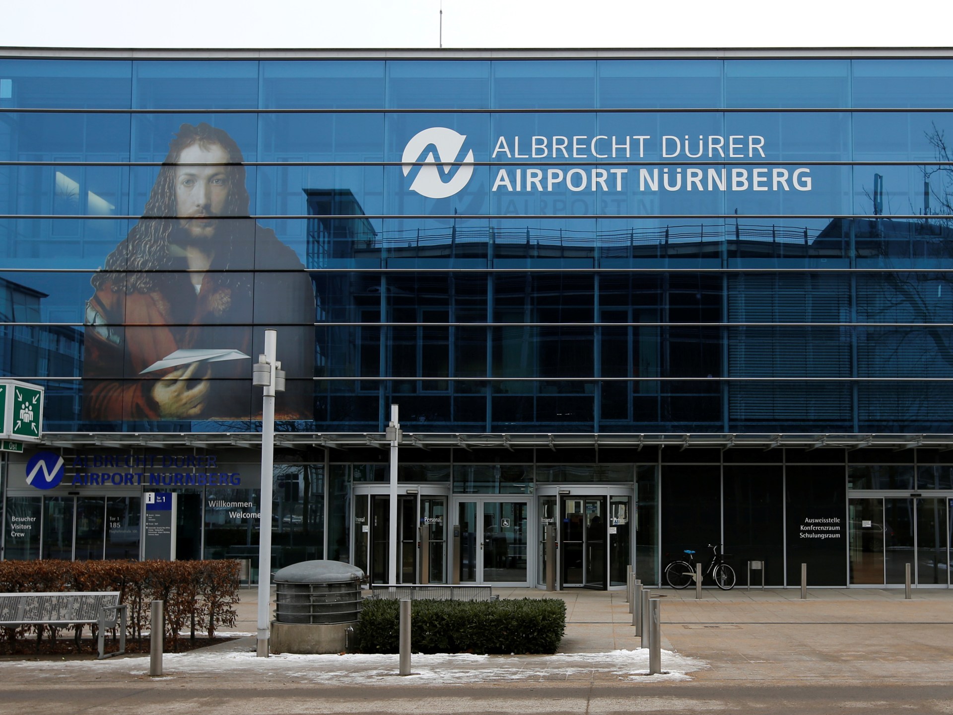 Radio malfunction sparks false hijack alert over Germany