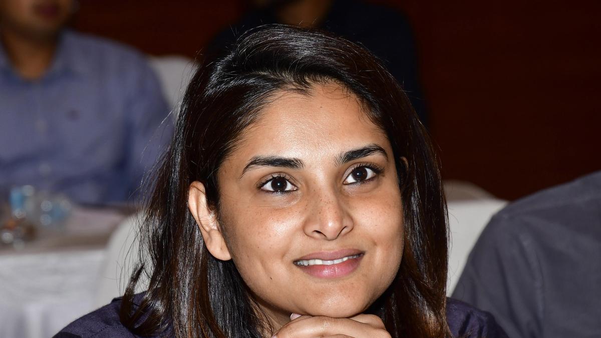 बेंगलुरु में रात 3 बजे तेज संगीत और पटाखों से परेशान अभिनेत्री रम्या