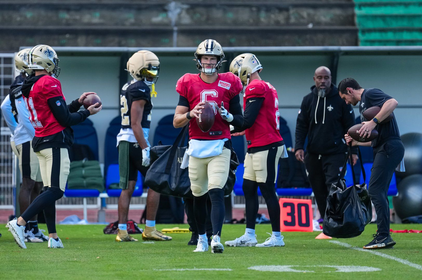 NFL's Steelers, Saints to play in Paris despite civil unrest