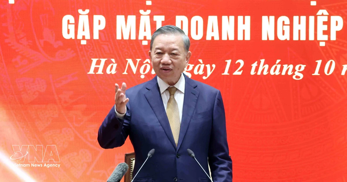 Vietnam's top leader backs tech mastery drive for global competitiveness