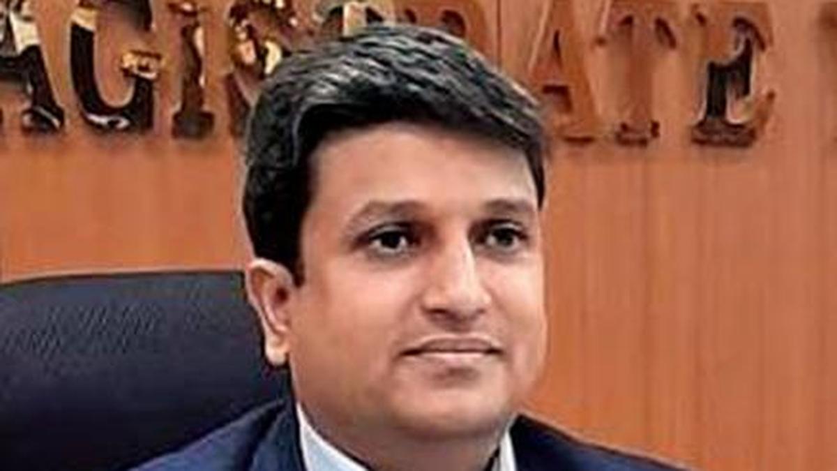 यादगीर जिला प्रशासन ने अवैध क्लीनिकों और नकली डॉक्टरों के विरुद्ध की कार्रवाई