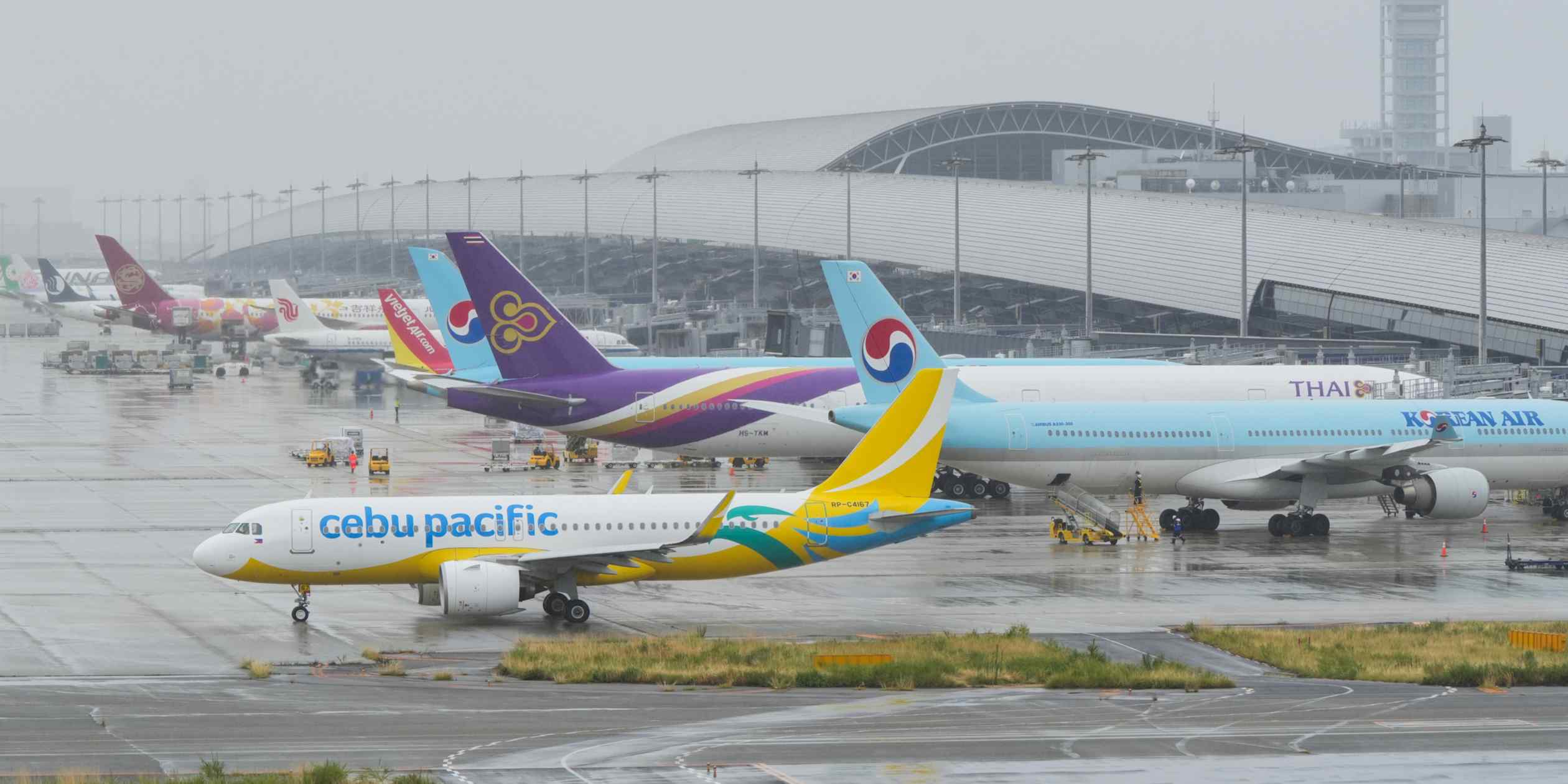 Kansai Airport chief pitches flying taxis for Osaka casino access