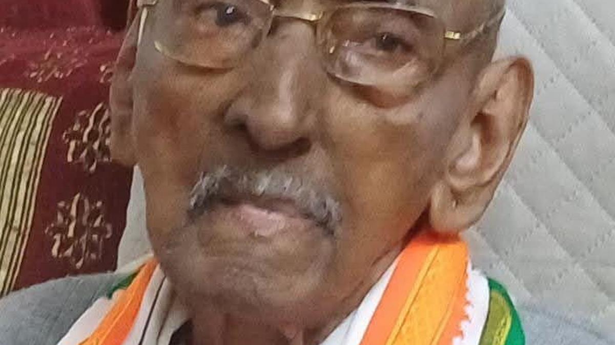 समाजवादी आंदोलन के प्रणेता 'सोशियो' वासु का 103 वर्ष की आयु में निधन