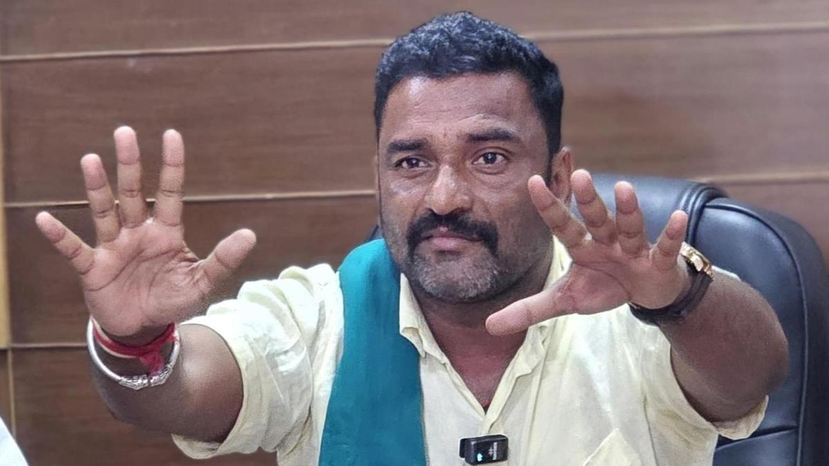 Karnataka CM to meet sugarcane farmers at Suvarna Soudha on October 26