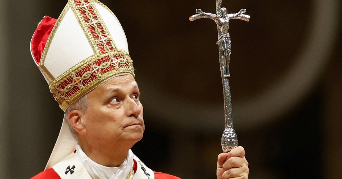 Filipino Cardinal Tagle becomes first Asian dean of Catholic cardinals