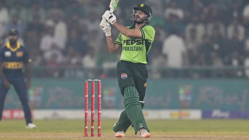 Pakistan clinches tri-series title with dominant chase against Sri Lanka