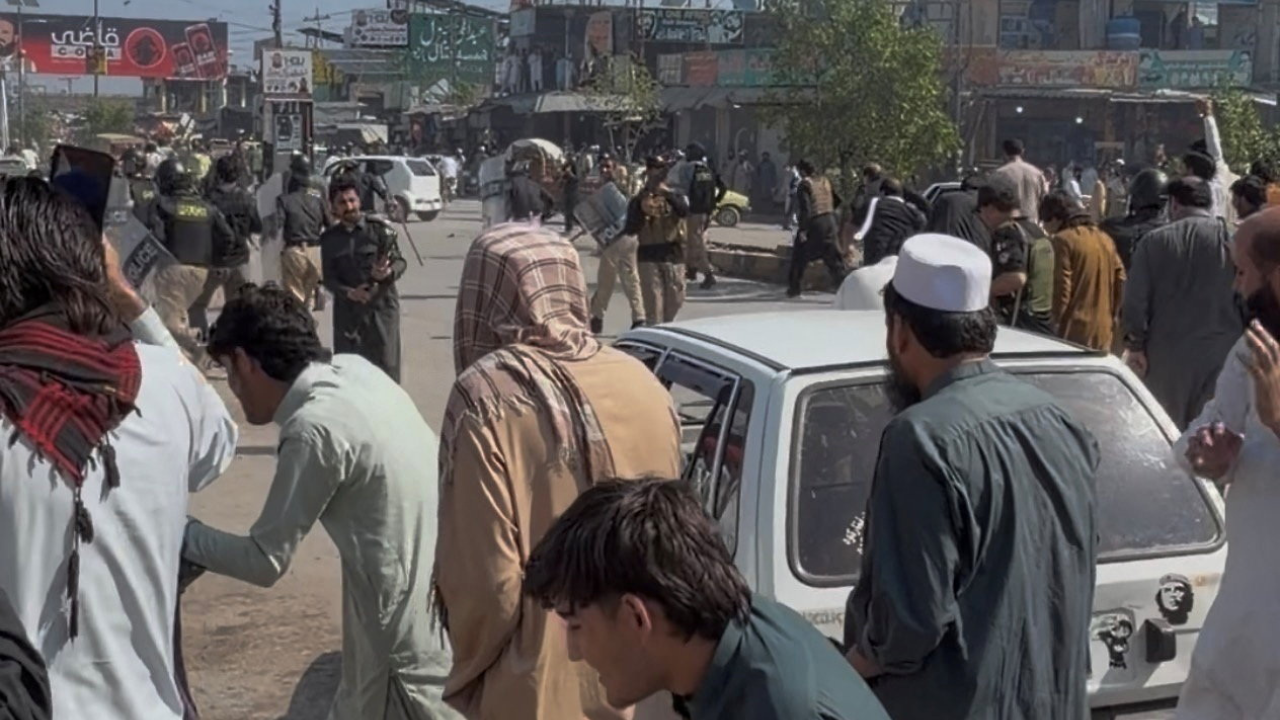 Afghan deportees allege police harassment, extortion in Pakistan's KP