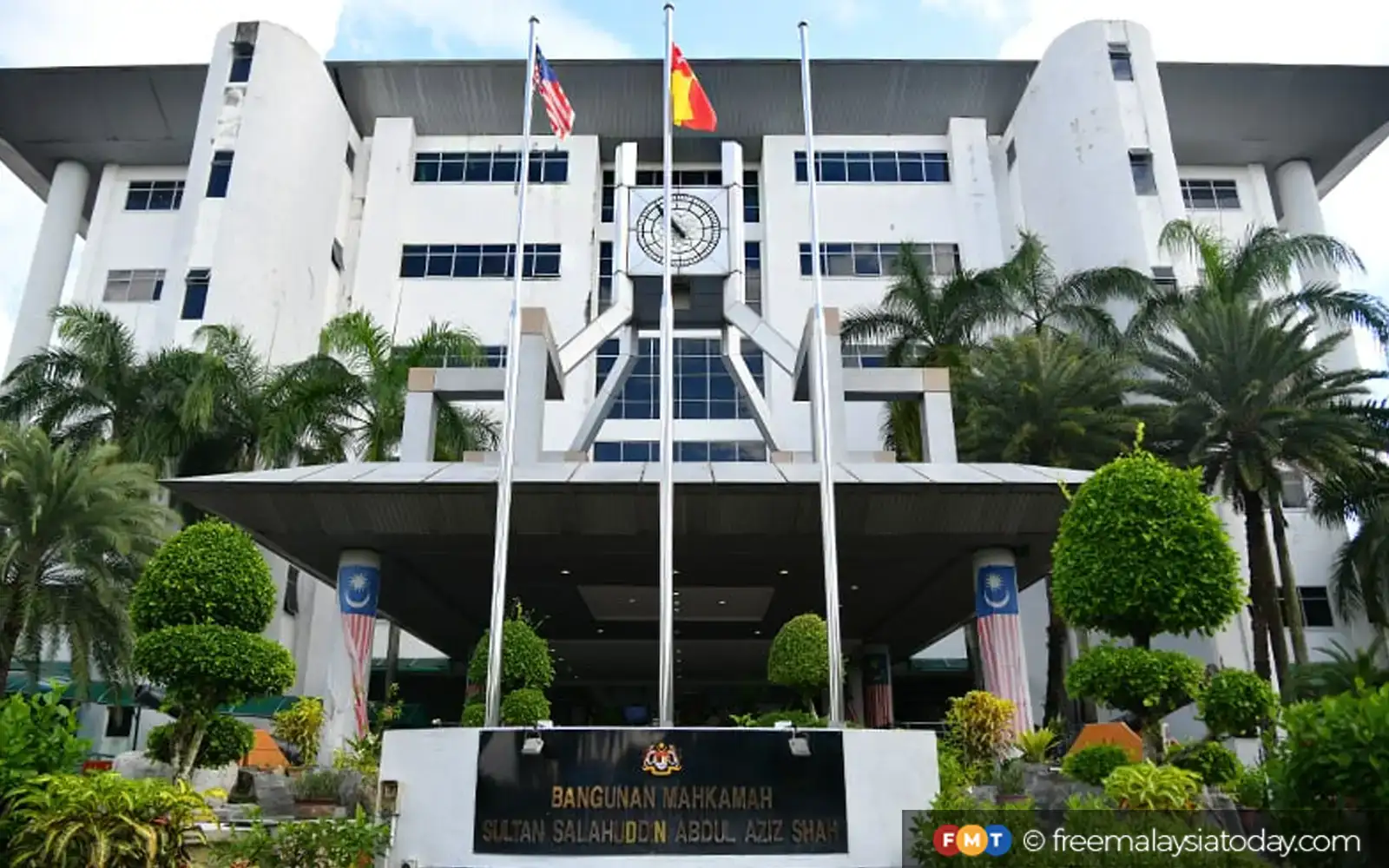 Atlet Olimpik Menang Kes Larangan Kucing di Kondominium