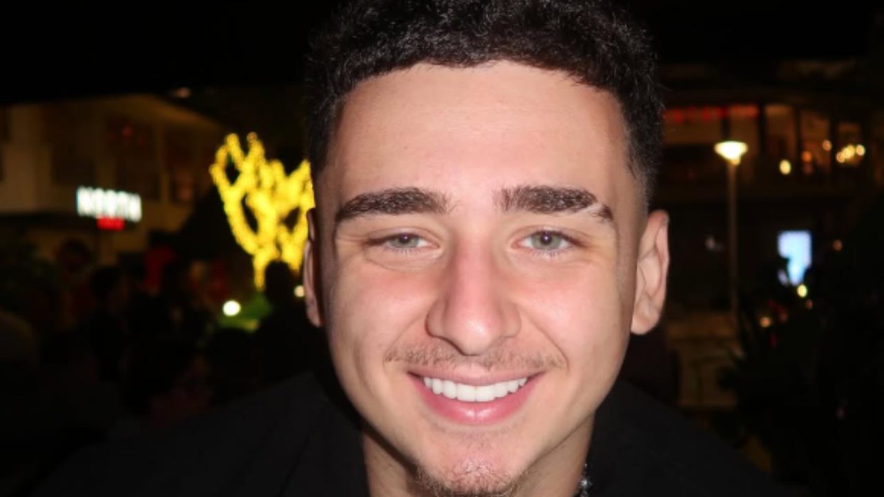 Twitch Streamer Clarifies Restaurant Bill Mix-up During Japan Visit