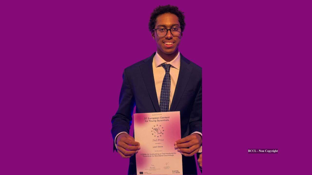 Canadian teen wins €5,000 for novel dark energy alternative theory